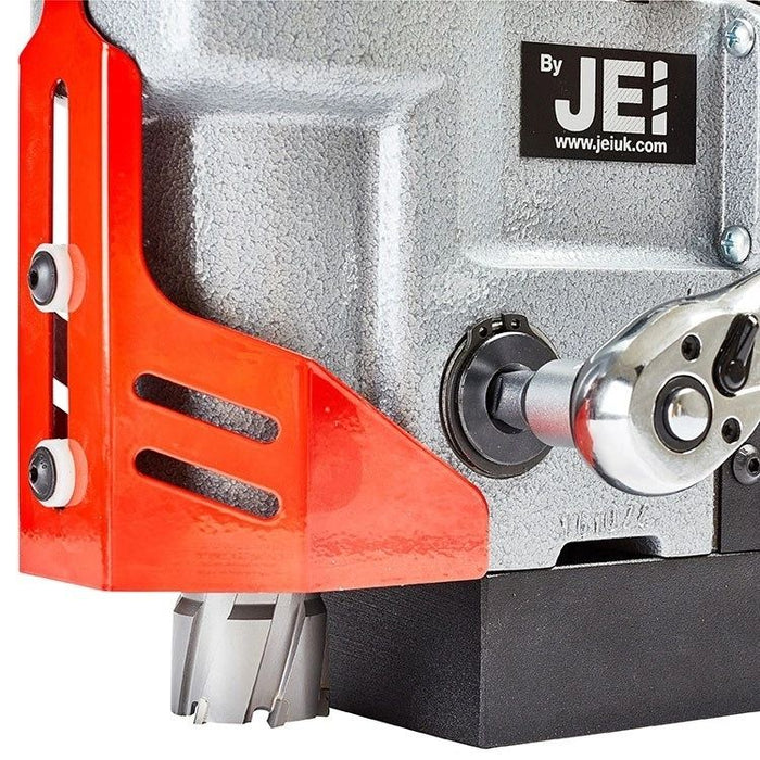 MINIBEAST LP35+ (110/230v)