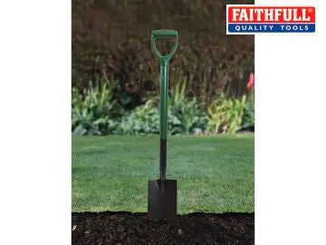 FAIESSBSE Essentials Border Spade