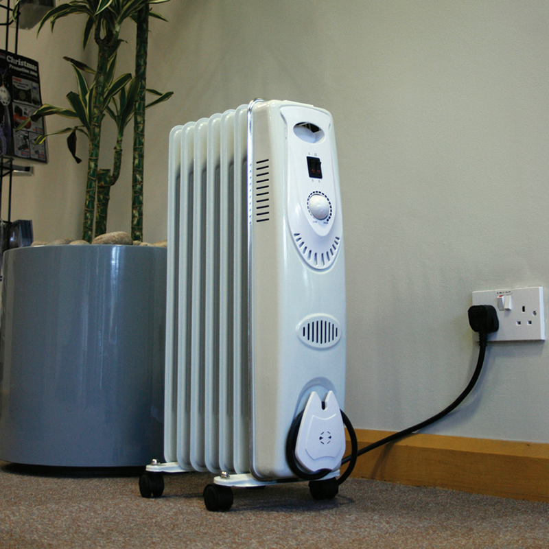 7-Element Oil Filled Radiator 1500W/230V